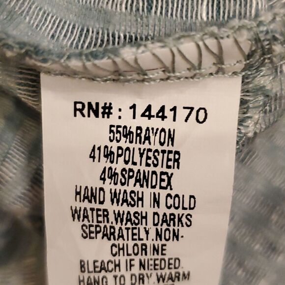 Exclusive One green and white striped twist front top - Picture 6 of 9